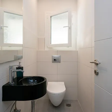 Gem In Corfu * Virósz